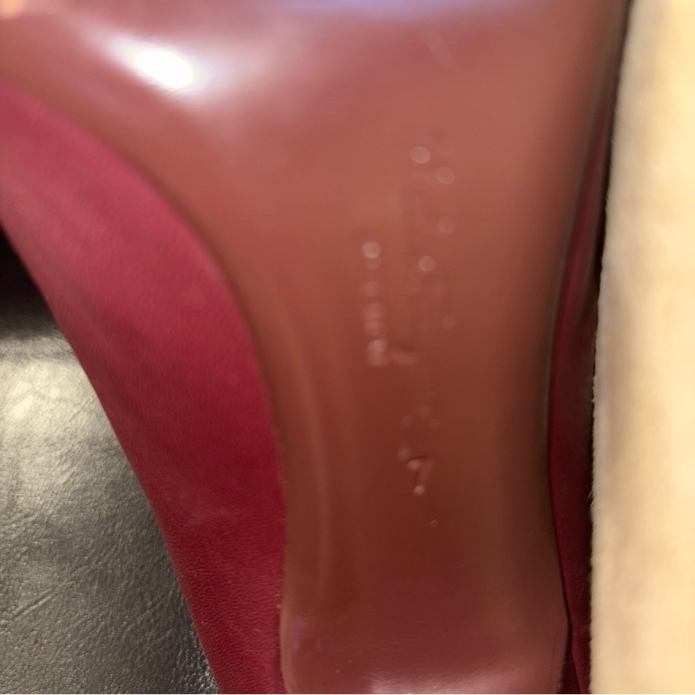 Ferragamo Judy Leather Pump Women's. Size # 7 - Picture 7 of 15